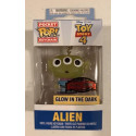 Funko Keychain Alien GITD